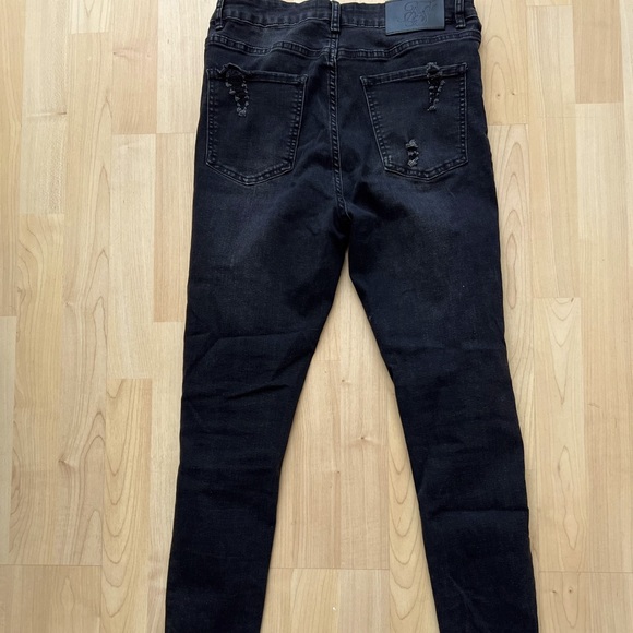 Jeans - Picture 2 of 3